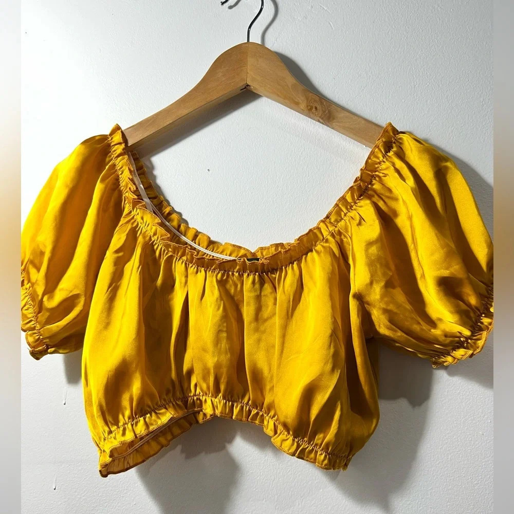 Forever 21 Crop Top Size Small
